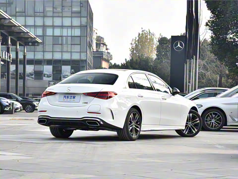 2025�� �Ŀ� C 350 eL