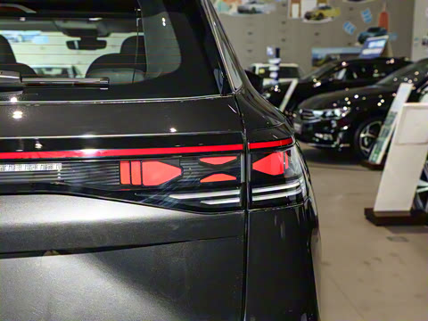 2025�� ̽��L 330TSI ������Ӣ