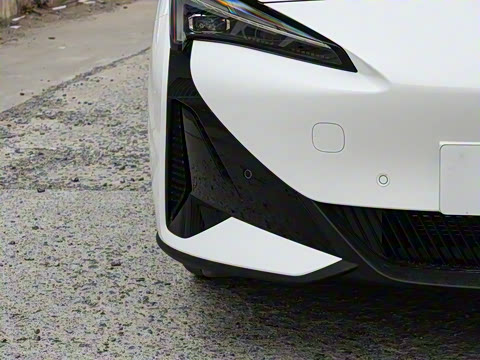 2025�� 560PRO 185kW