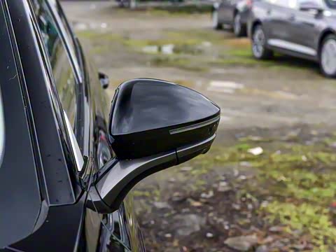 2025�� 2.0T �Զ���+