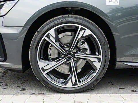 2025�� 200���������� 40 TFSI ���������� B&O ��ҹ��