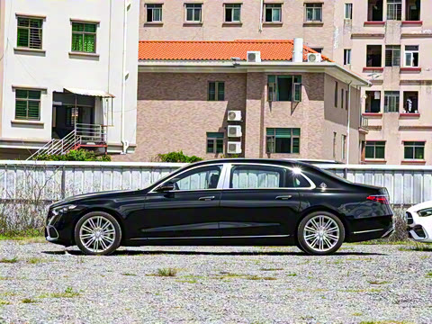 2025�� �Ŀ� S 580 4MATIC