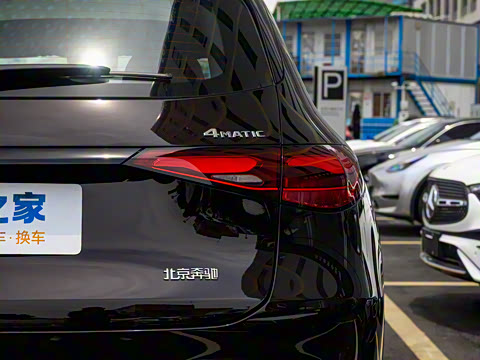 2024�� GLC 260 L 4MATIC ������ 5��