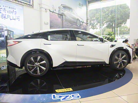 2025�� 630 PRO���а�