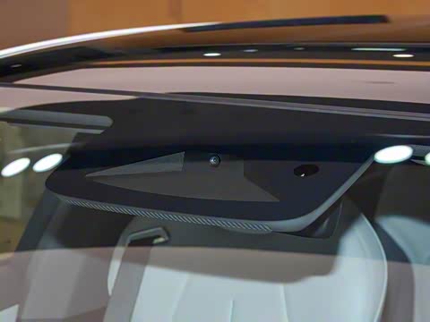 2025�� 300Ultra  �����Ǽ�AD PRO���̰�