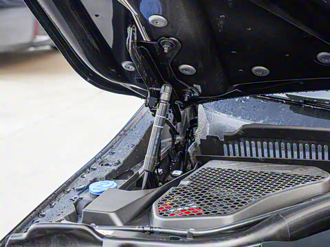 2025�� eDrive 40L M�˶���װ