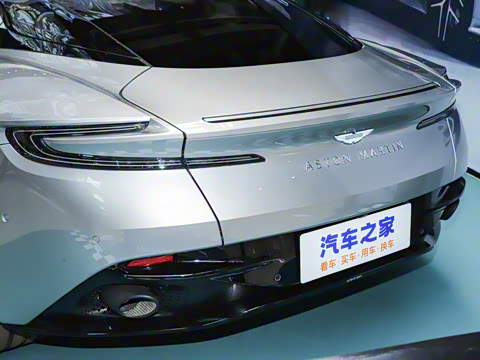 2025�� 4.0T V8 Coupe