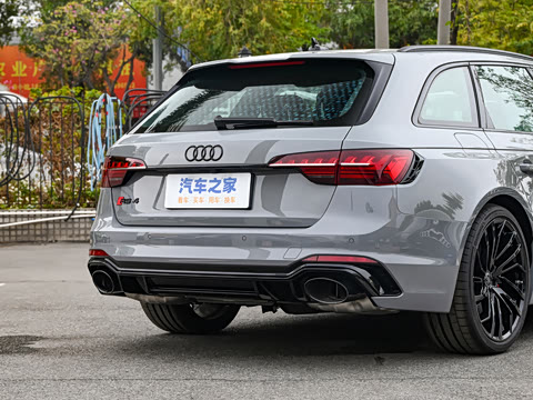 2024��  RS4 Avant ȼ���