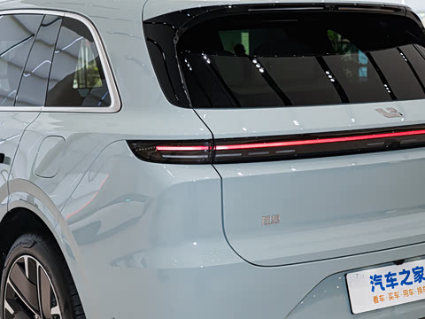 2025�� Pro ���ܻ��°�