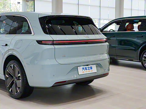 2025�� Pro ���ܻ��°�