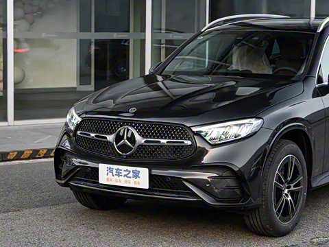 2025�� �Ŀ� GLC 260 L 4MATIC ������