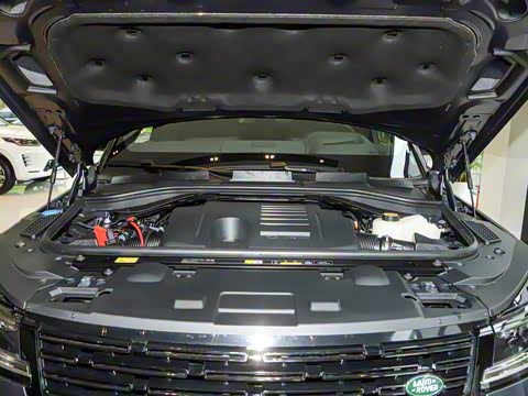 2025�� 400PS Dynamic HSE