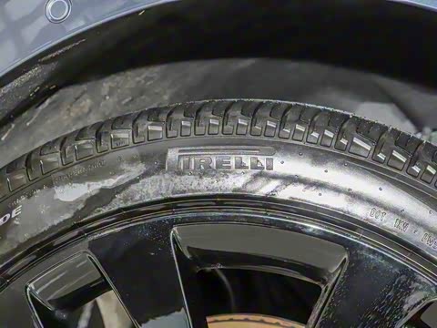 2025�� 400PS Dynamic HSE