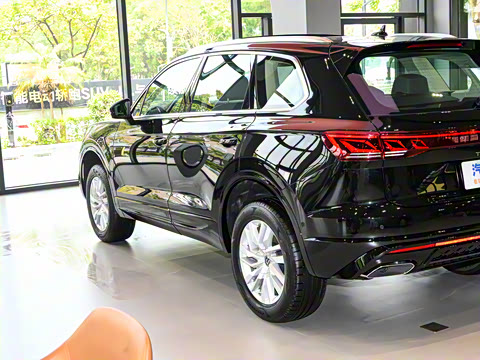 2025�� 2.0TSI ��Ӱ��