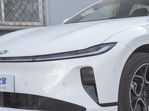 2025�� ��������� 710�콢��