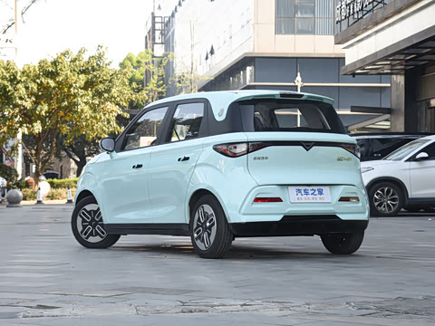 2025�� Mate 300km׷���