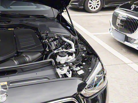 2025�� �Ŀ� C 260 L