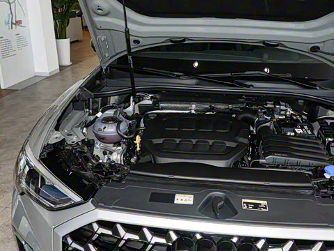 2025�� quattro 45�����ذ� 40TFSI ʱ�ж�����