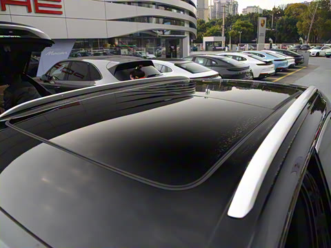 2025�� Cayenne E-Hybrid 2.0T