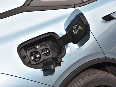 2025�� 230UltraǬ���Ǽ�ADS SE���̰�