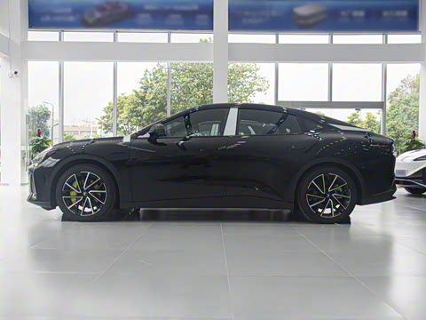 2025�� 560MAX 185kW