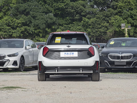 2025�� JOHN COOPER WORKS