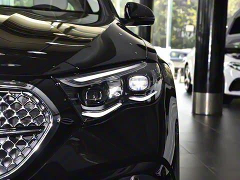 2025�� E 300 �������˶���