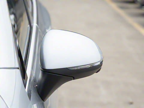 2025�� GLC 300 L 4MATIC ������ 5��