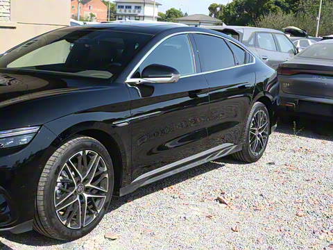 2025�� EV �Ǽݰ� 605KM�캽��