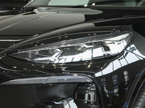 2025�� 702 �Ǽ�˫�������ٰ�