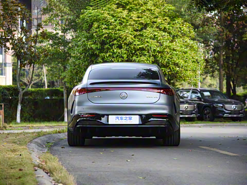 2023�� AMG EQS 53 4MATIC+