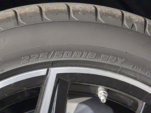 2025�� eDrive 40 L ��ҹ��װ