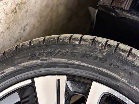 2025�� 702 �Ǽ�˫�������ٰ�