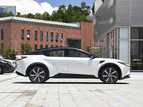 2025�� 630 MAX���а�