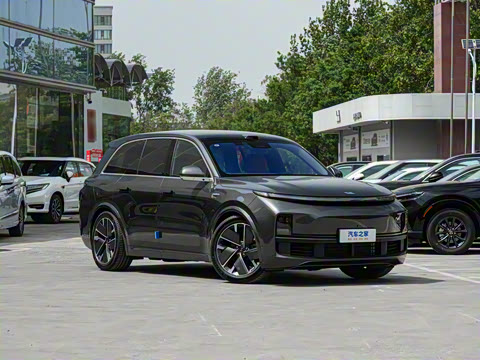 2025�� Ultra ���ܻ��°�