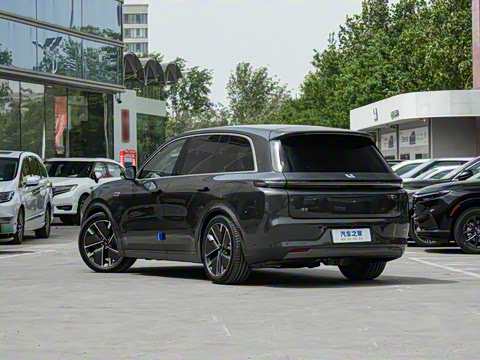 2025�� Ultra ���ܻ��°�