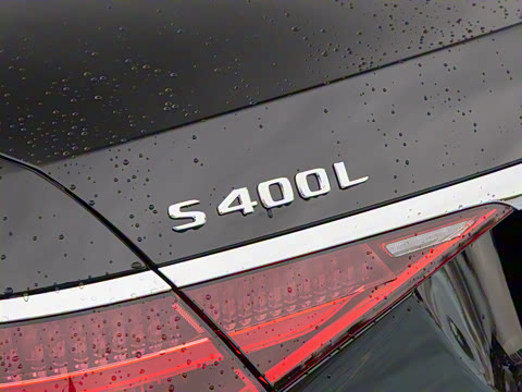 2025�� S 400 L ������