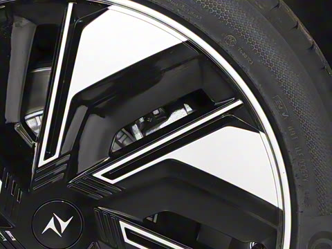 2025�� 210Ultra���Ȱ� 6��