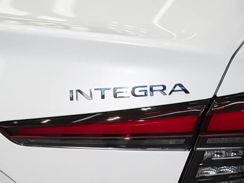 2025�� 240TURBO CVT�Ƽ���