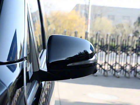 2025�� 2.0T ��Ӱ