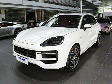 2025�� Cayenne S E-Hybrid 3.0T