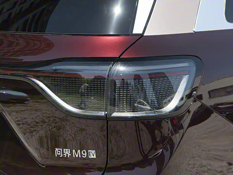 2025�� ���� Ultra�� 100kWh 6����