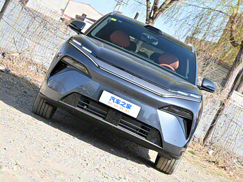 2025�� EV 670KM�����״��콢��