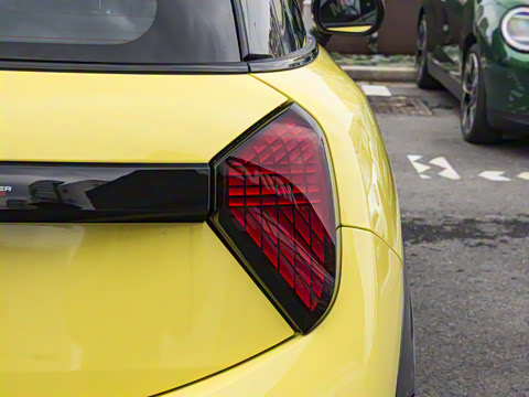 2025�� JOHN COOPER WORKS