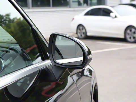 2024�� GLC 260 L 4MATIC ������ 7��