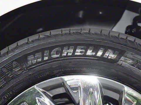 2025�� Ǭ��ϵ�� Ultra ͷ�Ȳ�