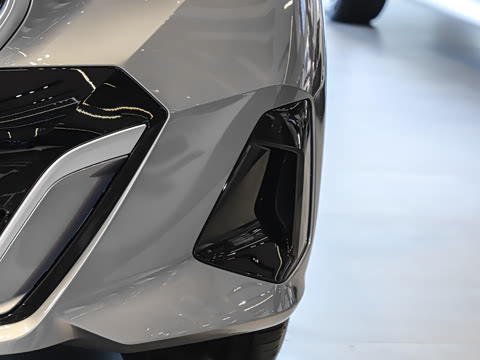 2025�� 525Li M�˶���װ