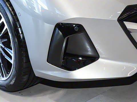 2025�� 525Li M�˶���װ