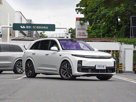 2025�� Pro ���ܻ��°�