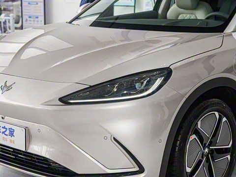 2025�� 735MAX 160kW